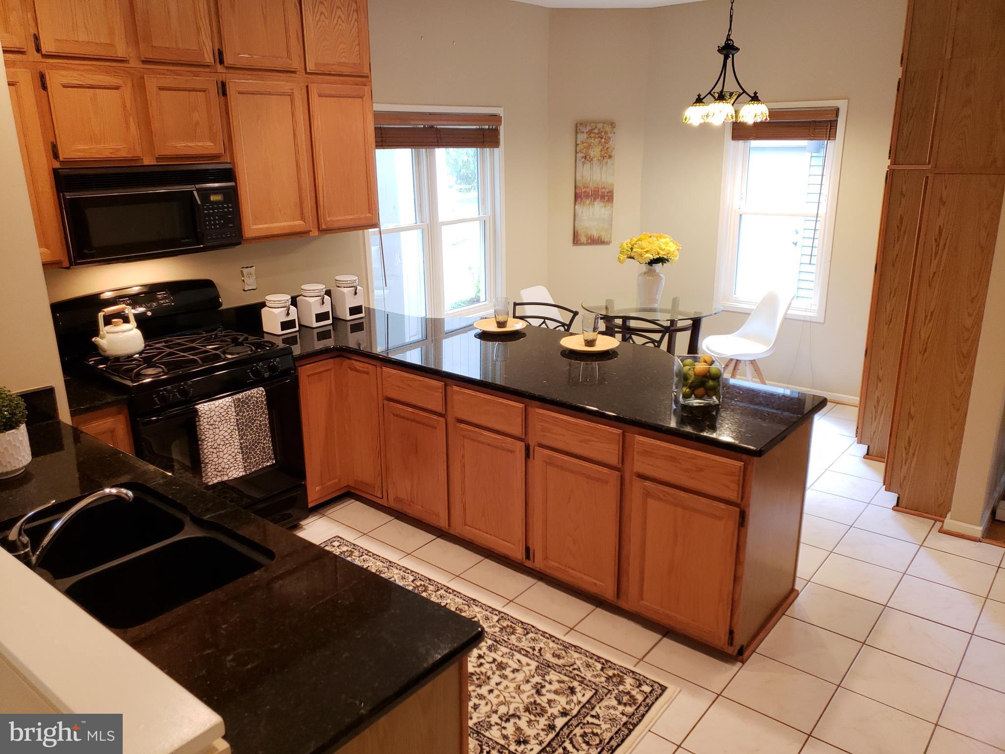 2043 Beacon Place Reston, VA 20191 - Photo 4 of 30 Kitchen view to Breakfast Room