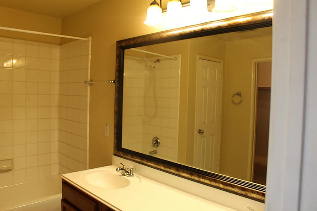 8331 Loetsch Ridge Way Spring, TX 77379 - Photo 15 of 18 Secondary full bathroom.
