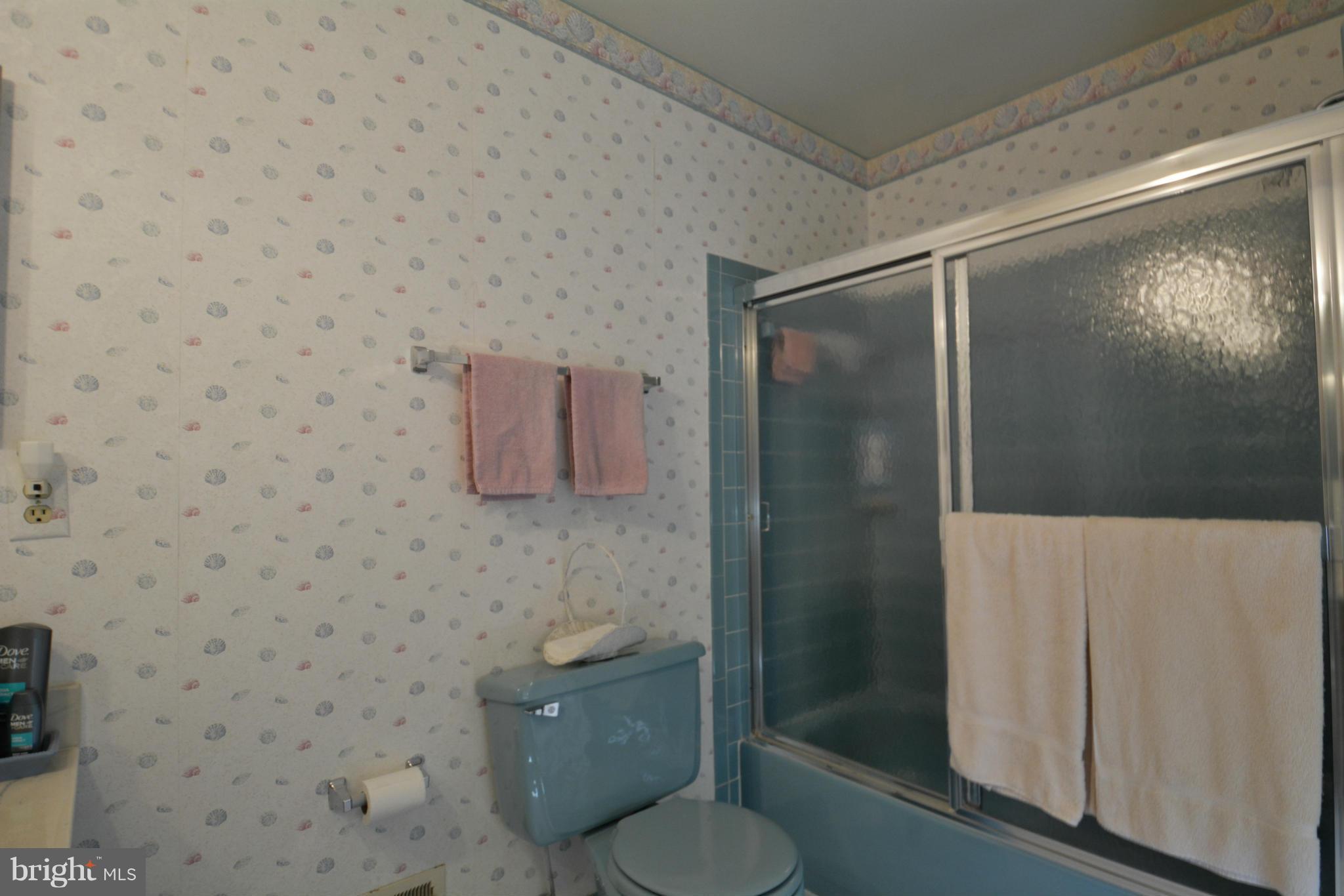 7004 Flax Street Springfield, VA 22152 - Photo 22 of 29 Bath