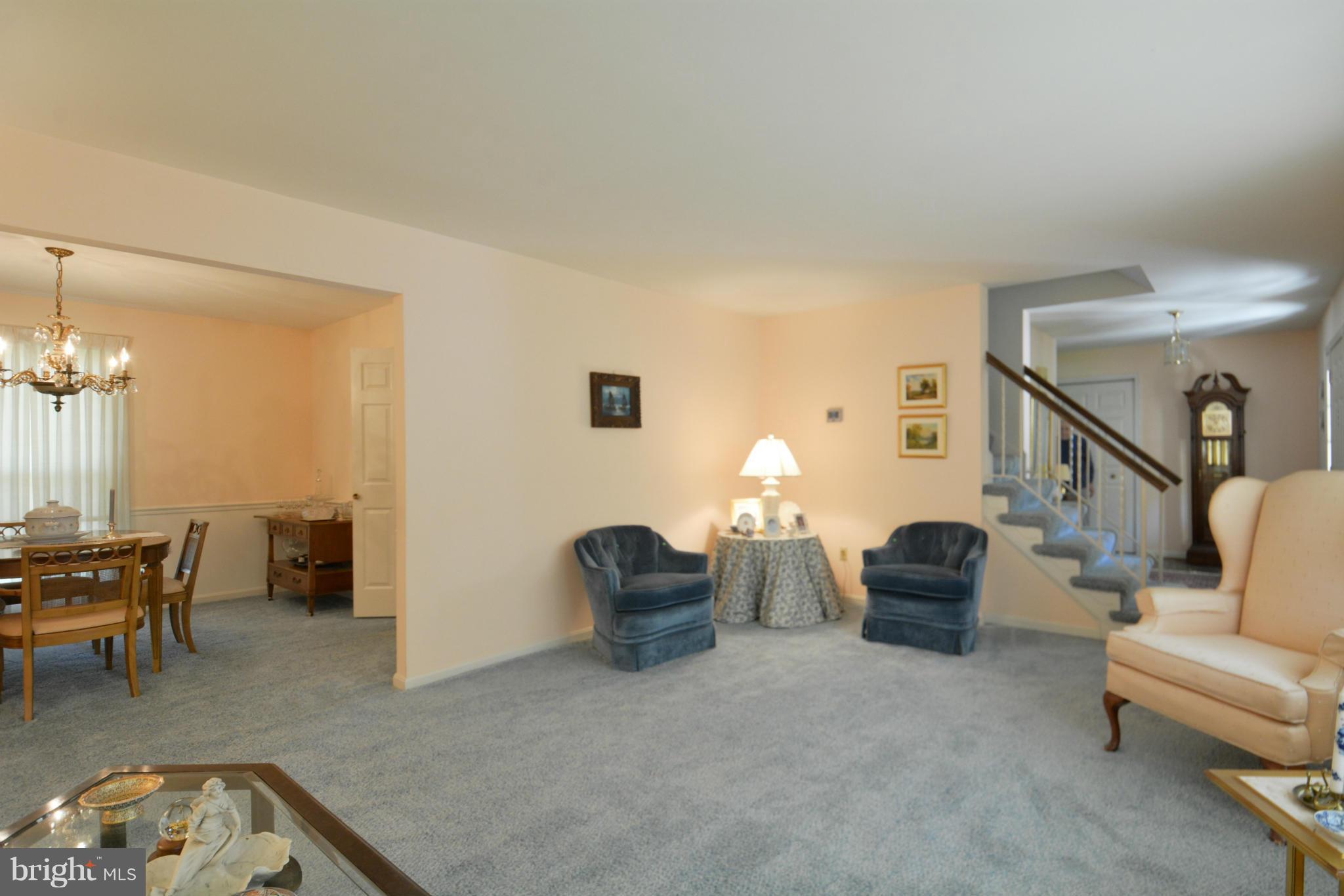 7004 Flax Street Springfield, VA 22152 - Photo 6 of 29 Living Room