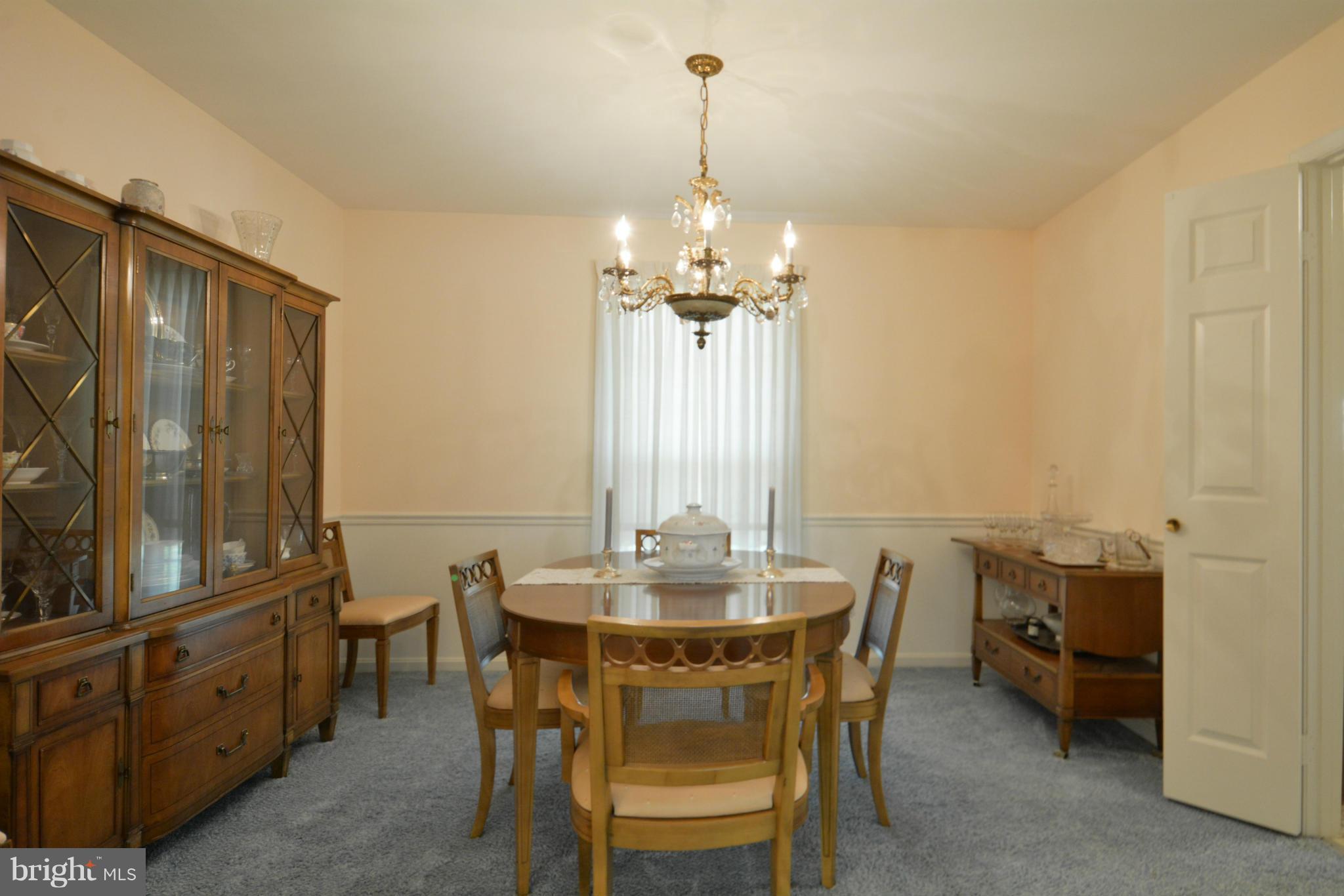 7004 Flax Street Springfield, VA 22152 - Photo 9 of 29 Dining Room