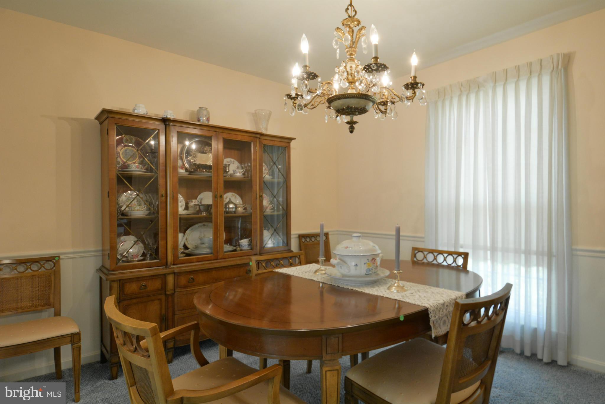 7004 Flax Street Springfield, VA 22152 - Photo 10 of 29 Dining Room
