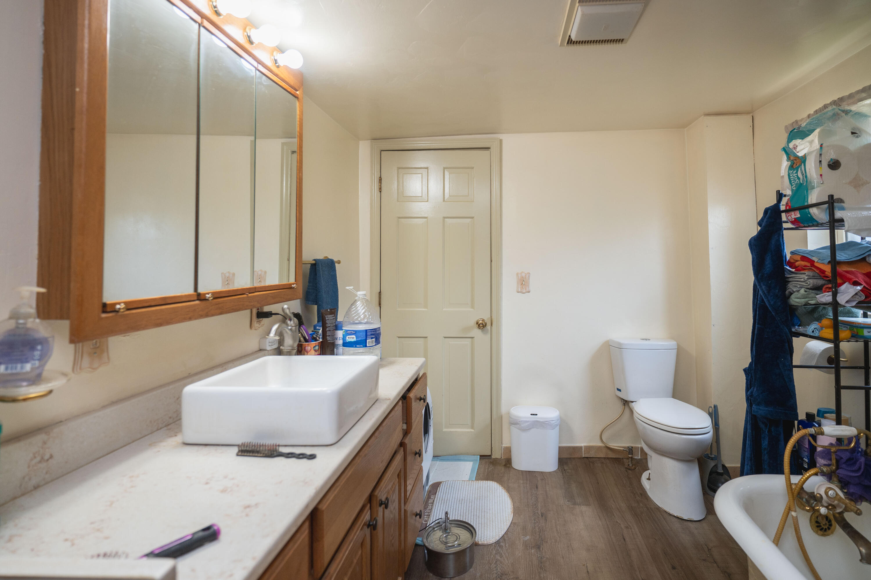 W7852 Town Hall Road Sharon, WI 53585 - Photo 27 of 49 Master bathroom (1)