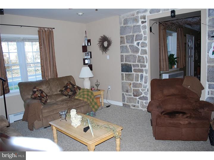 525 Colebrookdale Road Boyertown, PA 19512 - Photo 14 of 23 Family Room