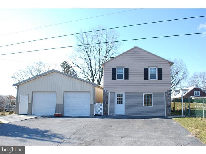525 Colebrookdale Road Boyertown, PA 19512 - Photo 9 of 23 Garage