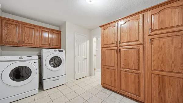 $375,500 | 371 Beverly Drive, Atoka, TN 38004