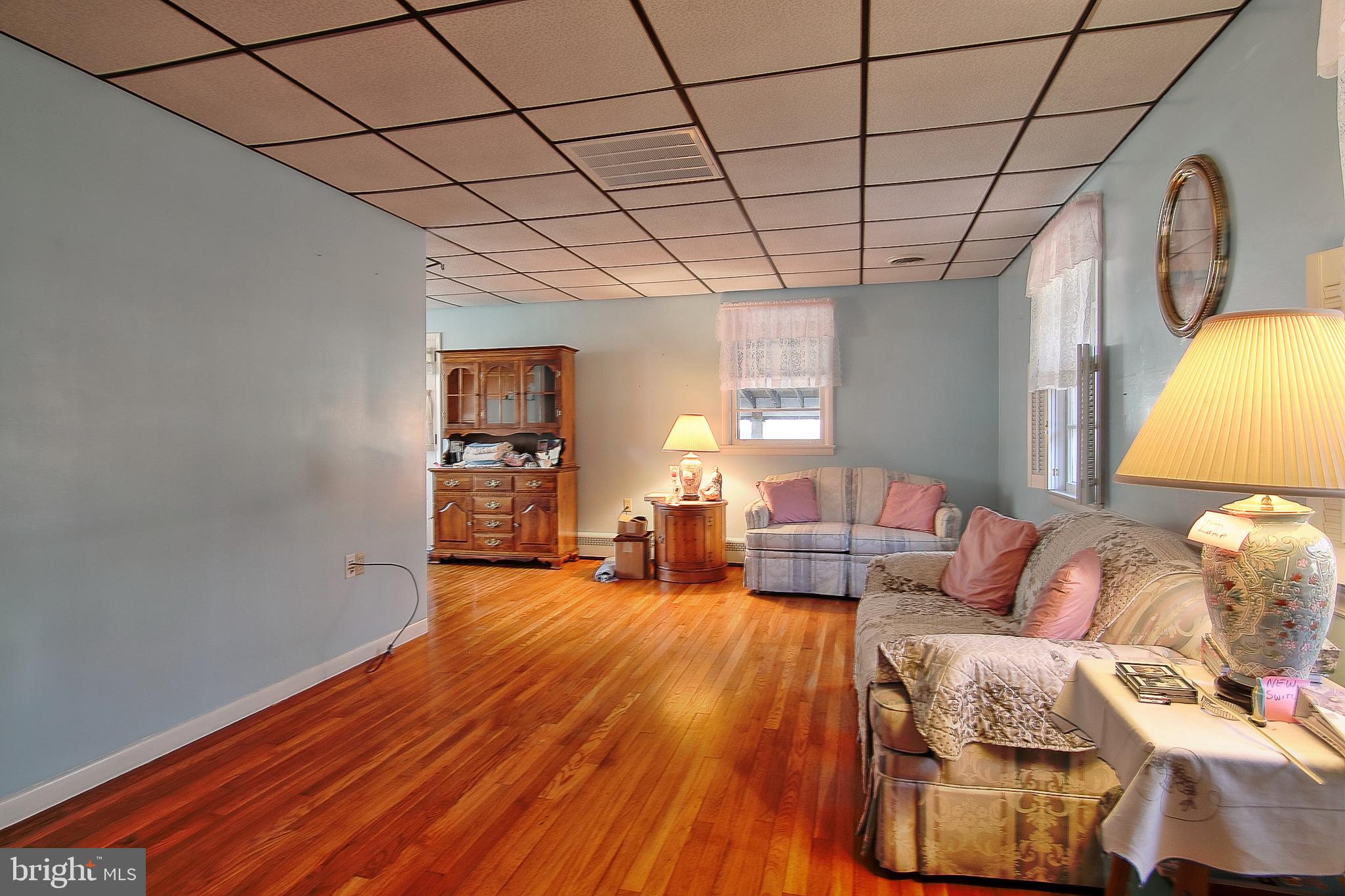1297 Sheep Hill Road Pottstown, PA 19465 - Photo 5 of 19 Living Room