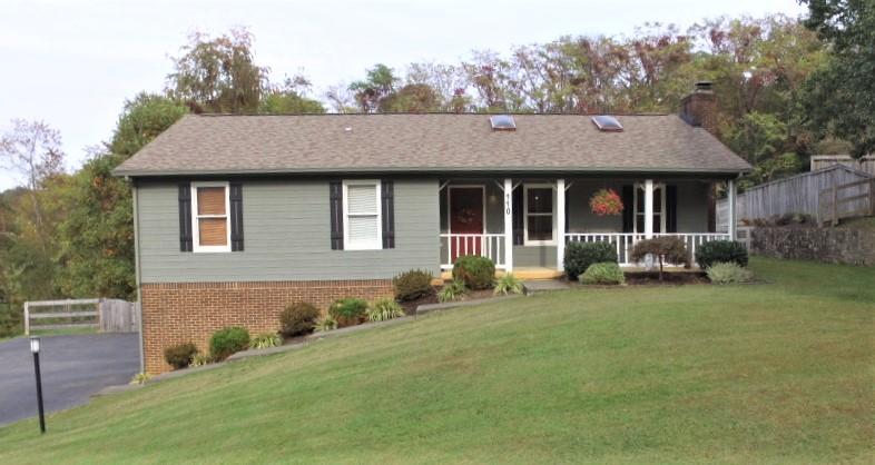 110 Diamond Road Salem, VA 24153 - Photo 1 of 55 110 Diamond Rd. Salem, VA 24153