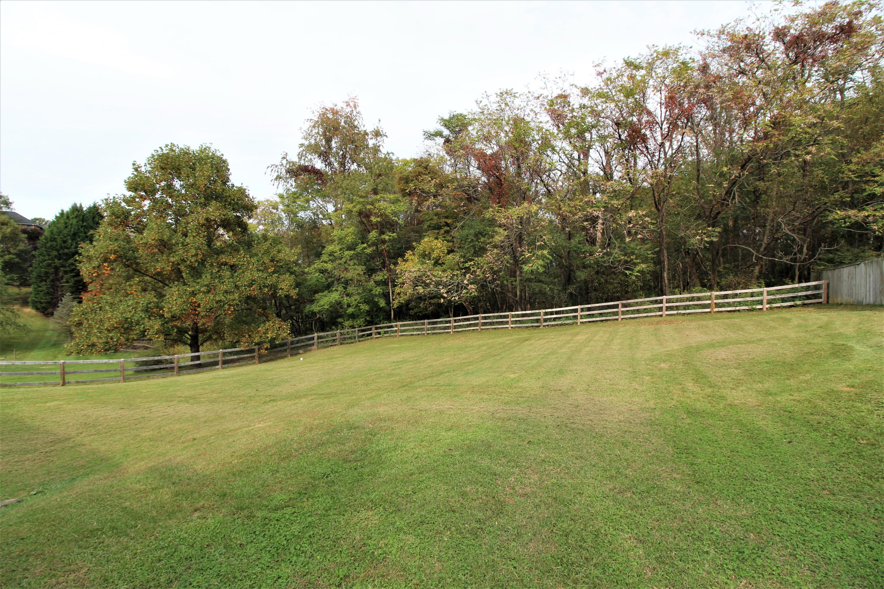 110 Diamond Road Salem, VA 24153 - Photo 11 of 55 110 Diamond Rd. Salem, VA 24153