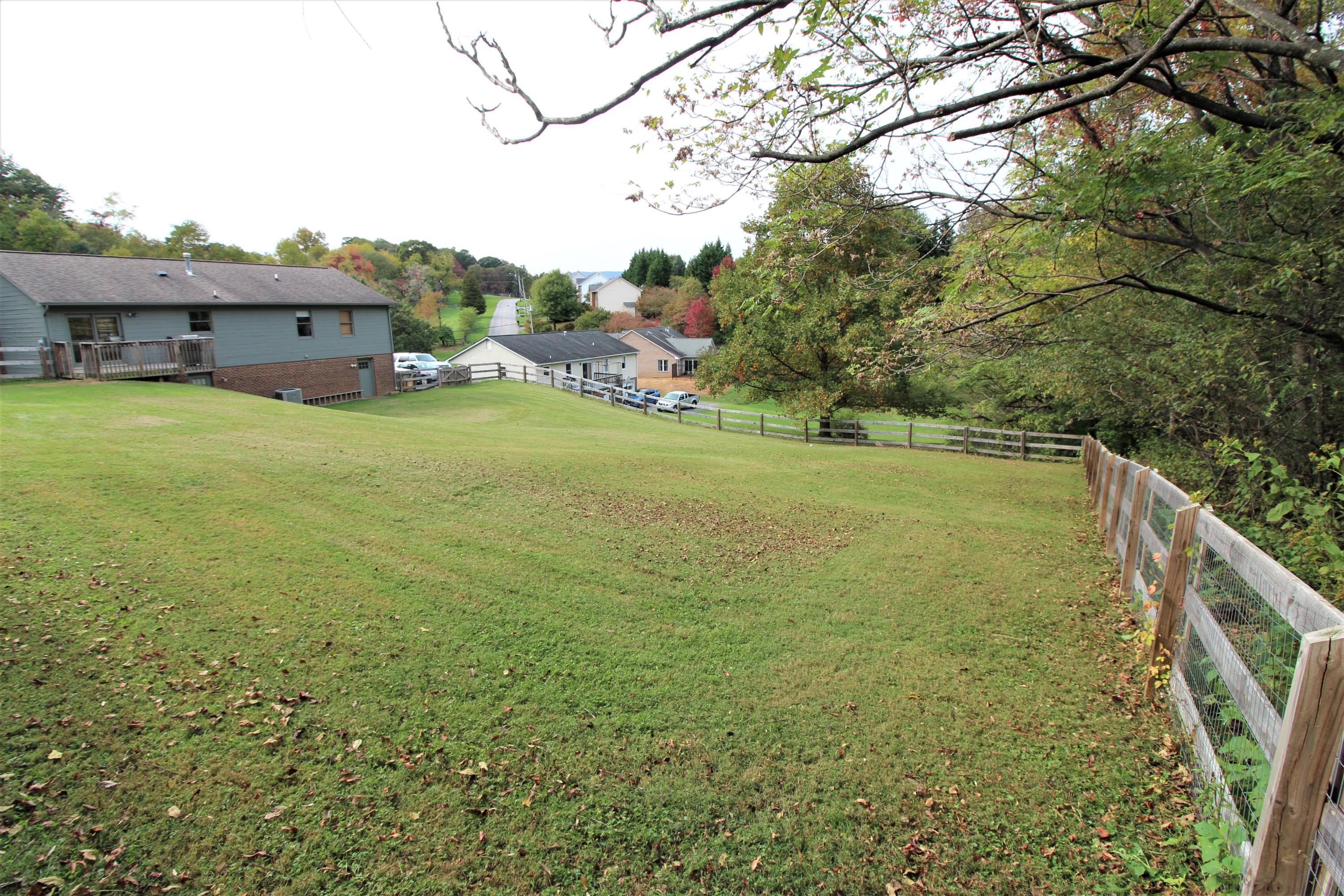 110 Diamond Road Salem, VA 24153 - Photo 9 of 55 110 Diamond Rd. Salem, VA 24153