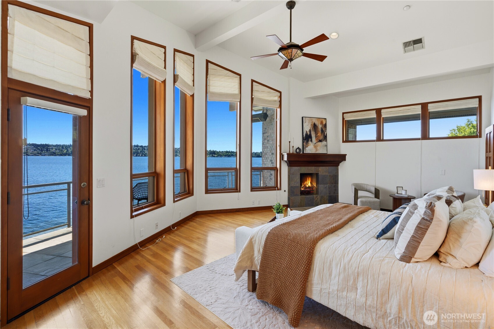 8279 West Mercer Way Mercer Island, WA 98040 - Photo 18 of 40