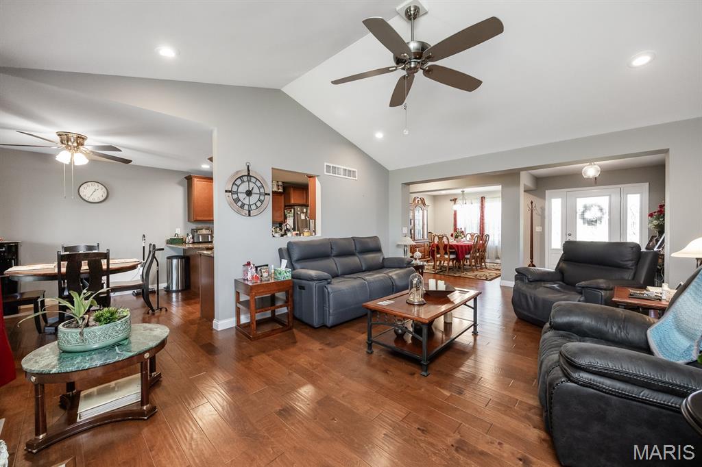 2520 Welsch Drive Shiloh, IL 62221 - Photo 5 of 28
