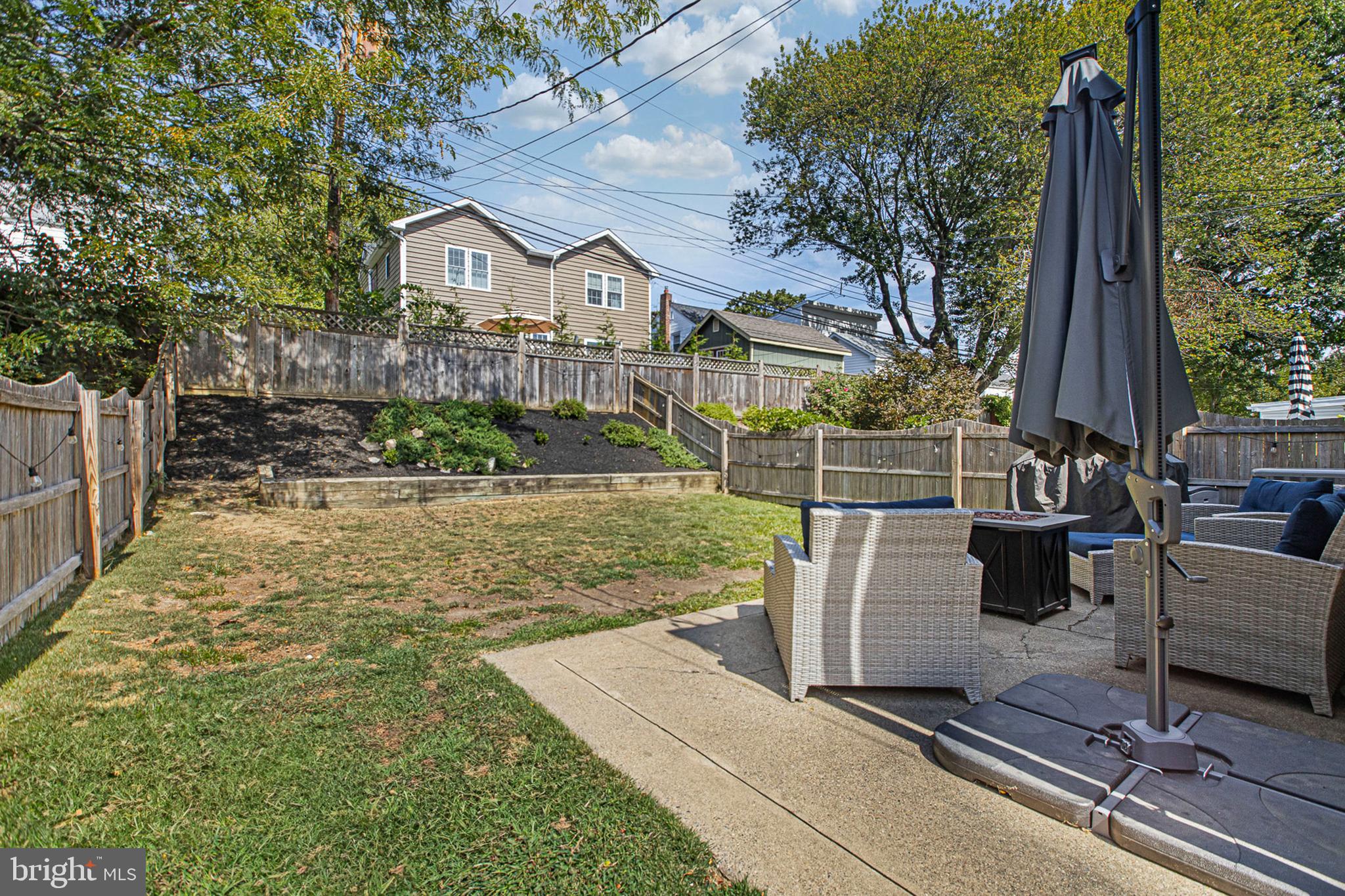 147 Juniper Road Havertown, PA 19083 - Photo 28 of 31 a view of a patio in backyard