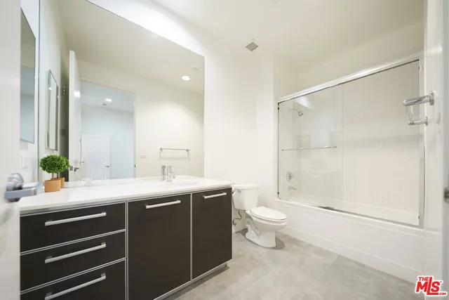 $3,900 | 801 South Grand Avenue, Unit 1503, Los Angeles, CA 90017