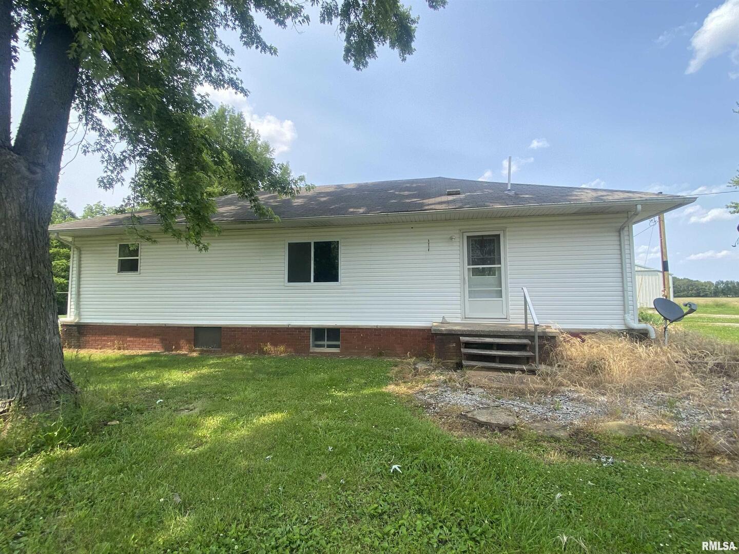 22545 Thompsonville Lake Road Thompsonville, IL 62890 - Photo 29 of 38 a view of outdoor space and yard