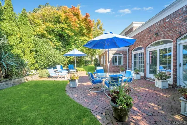 $11,000 | 22 Bayside Drive, Great Neck, NY 11023