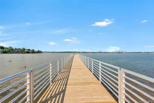 $11,000 | 22 Bayside Drive, Great Neck, NY 11023