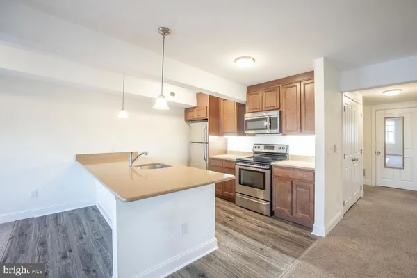 $1,950 | 30 West State Street, Unit B, Doylestown, PA 18901
