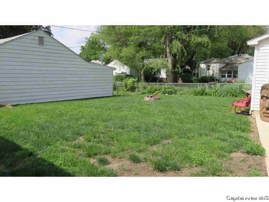 3233 Saxony Road Springfield, IL 62703 - Photo 20 of 25
