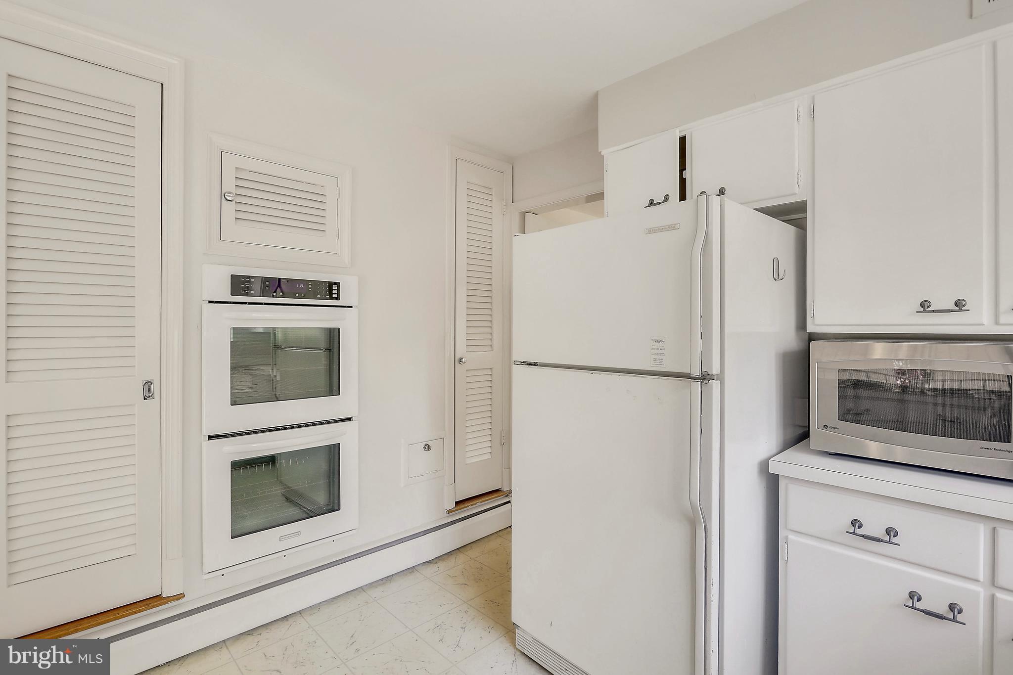 6120 Overlea Road Bethesda, MD 20816 - Photo 8 of 30 Kitchen