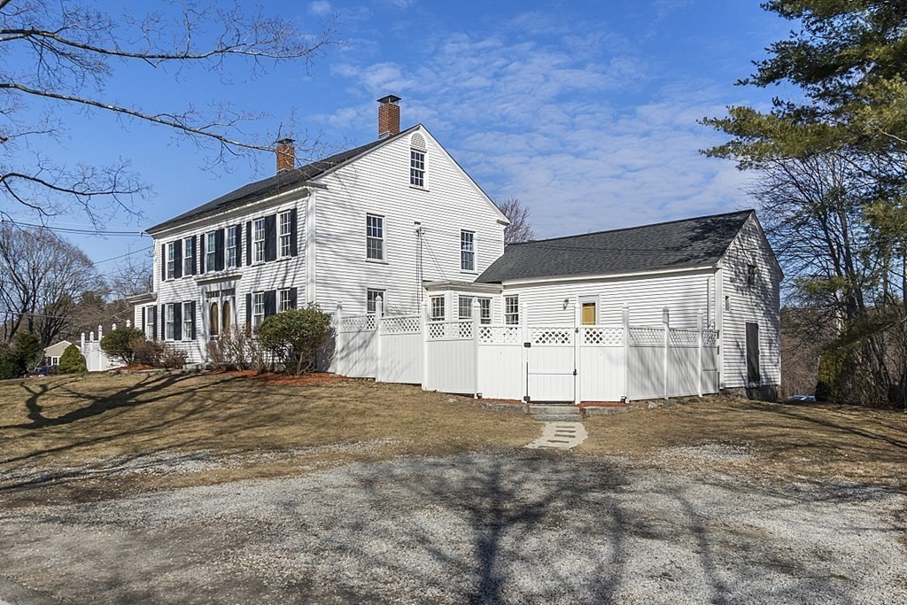 4 Lowell Road Westford, MA 01886 - Photo 3 of 36 Gallery Image 3