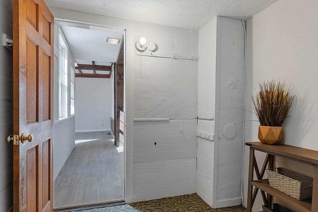 4 Lowell Road Westford, MA 01886 - Photo 7 of 36 Gallery Image 7
