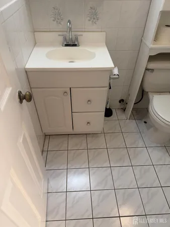 $3,800 | 13 Oakwood Drive, Parlin, NJ 08859