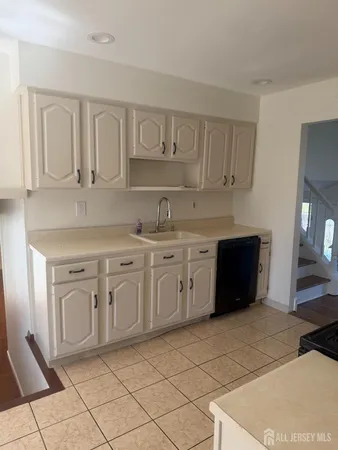 $3,800 | 13 Oakwood Drive, Parlin, NJ 08859