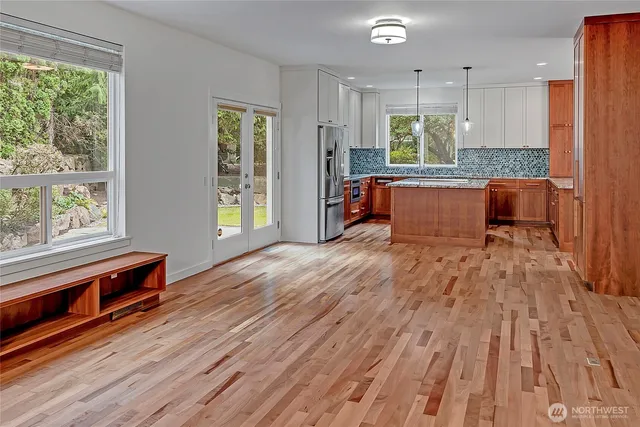 $2,495,000 | 414 10th Street South, Kirkland, WA 98033