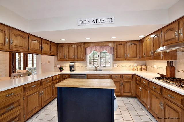 40-w015 Oak Ridge Road St. Charles, IL 60175 - Photo 9 of 25