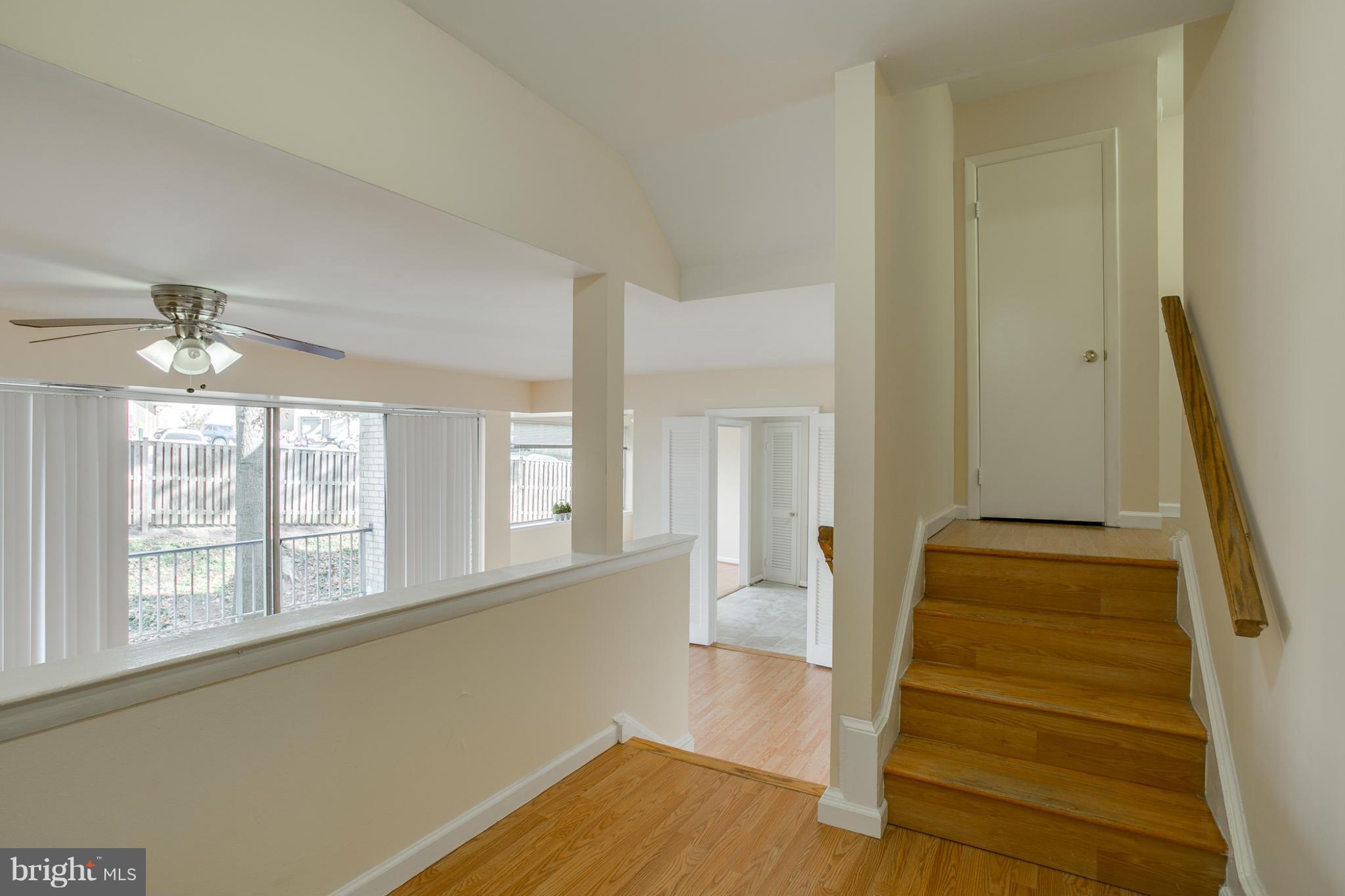 2519 Baltimore Road, Unit 3 Rockville, MD 20853 - Photo 5 of 22 Foyer
