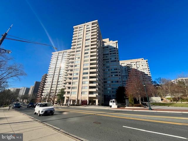 4515 Willard Avenue, Unit 1014S Chevy Chase, MD 20815 - Photo 1 of 35 a building view