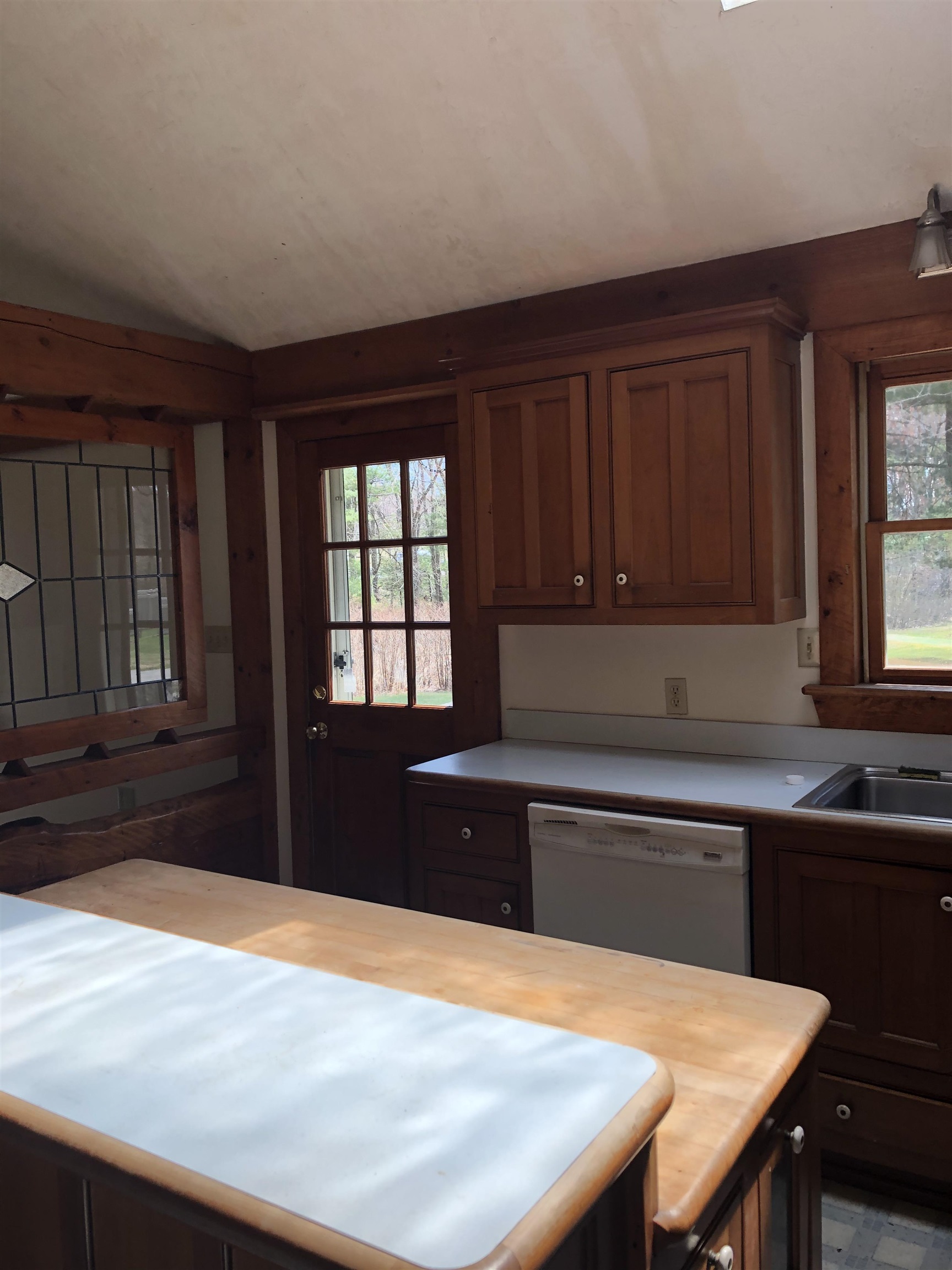 8 Valesca Lane Salem, NH 03079 - Photo 11 of 15