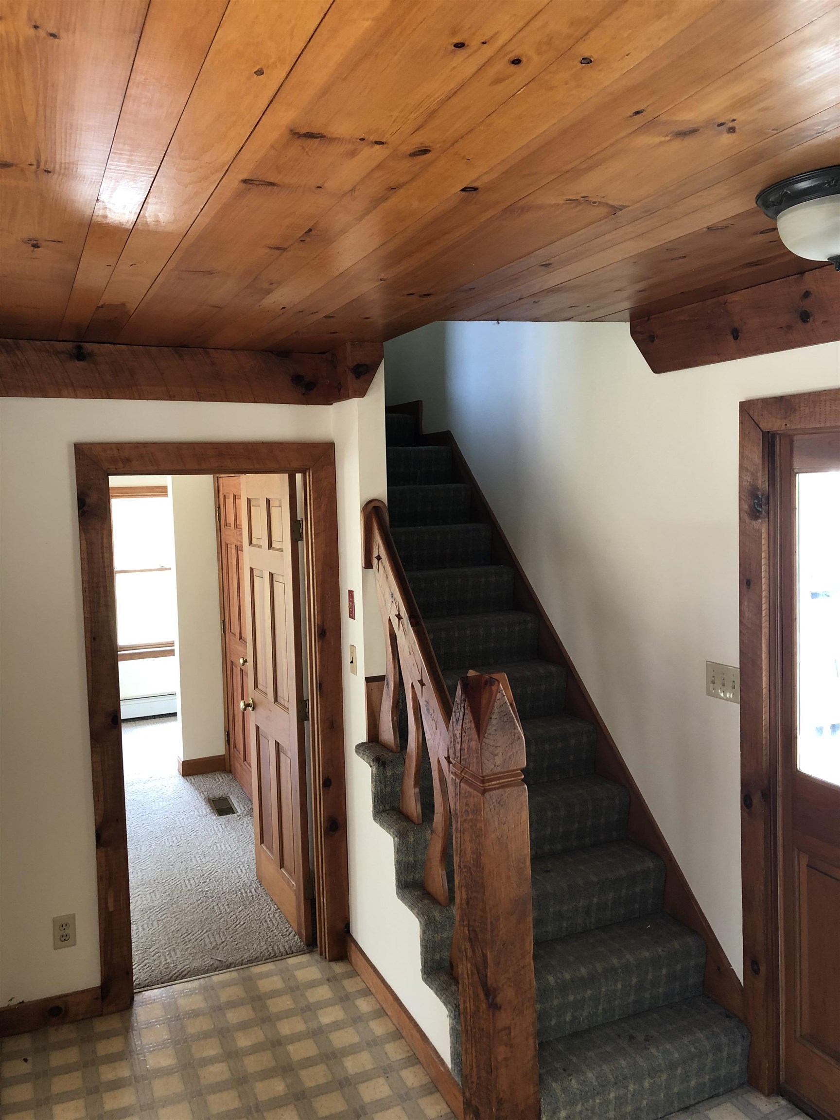 8 Valesca Lane Salem, NH 03079 - Photo 9 of 15