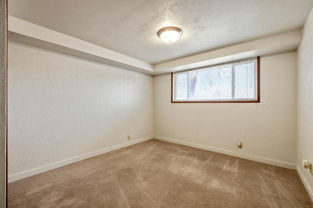 23131 North Poe Valley Road Klamath Falls, OR 97603 - Photo 31 of 45 an empty room with a window