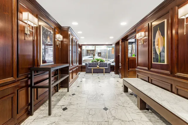 $539,000 | 220 East 67th Street, Unit 7J | Lenox Hill