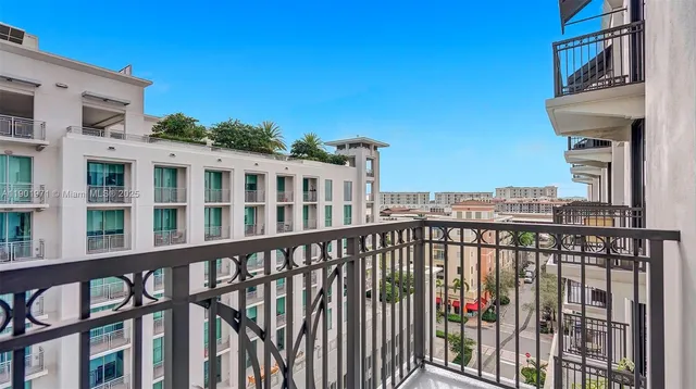 $5,800 | 301 Altara Avenue, Unit 801, Coral Gables, FL 33146