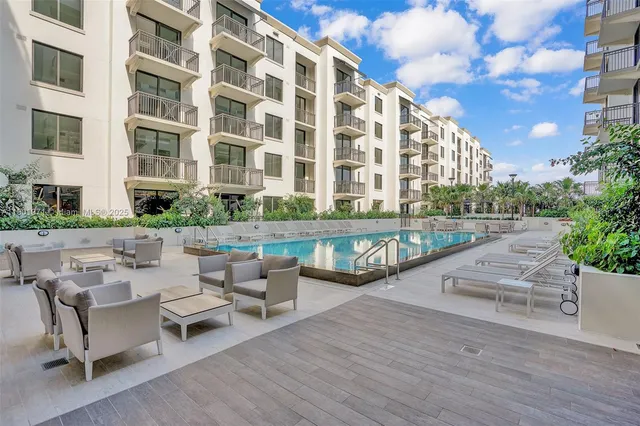 $5,800 | 301 Altara Avenue, Unit 801, Coral Gables, FL 33146