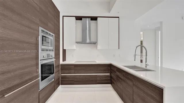 $5,800 | 301 Altara Avenue, Unit 801, Coral Gables, FL 33146