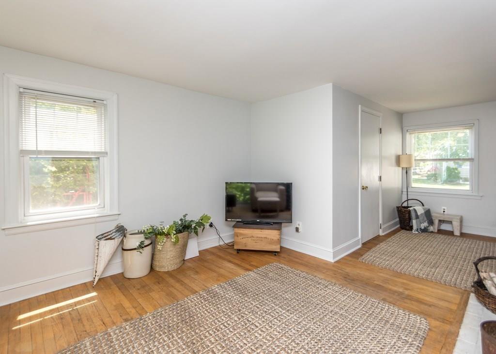 5 Canterbury Road Waltham, MA 02453 - Photo 14 of 35 Gallery Image 14