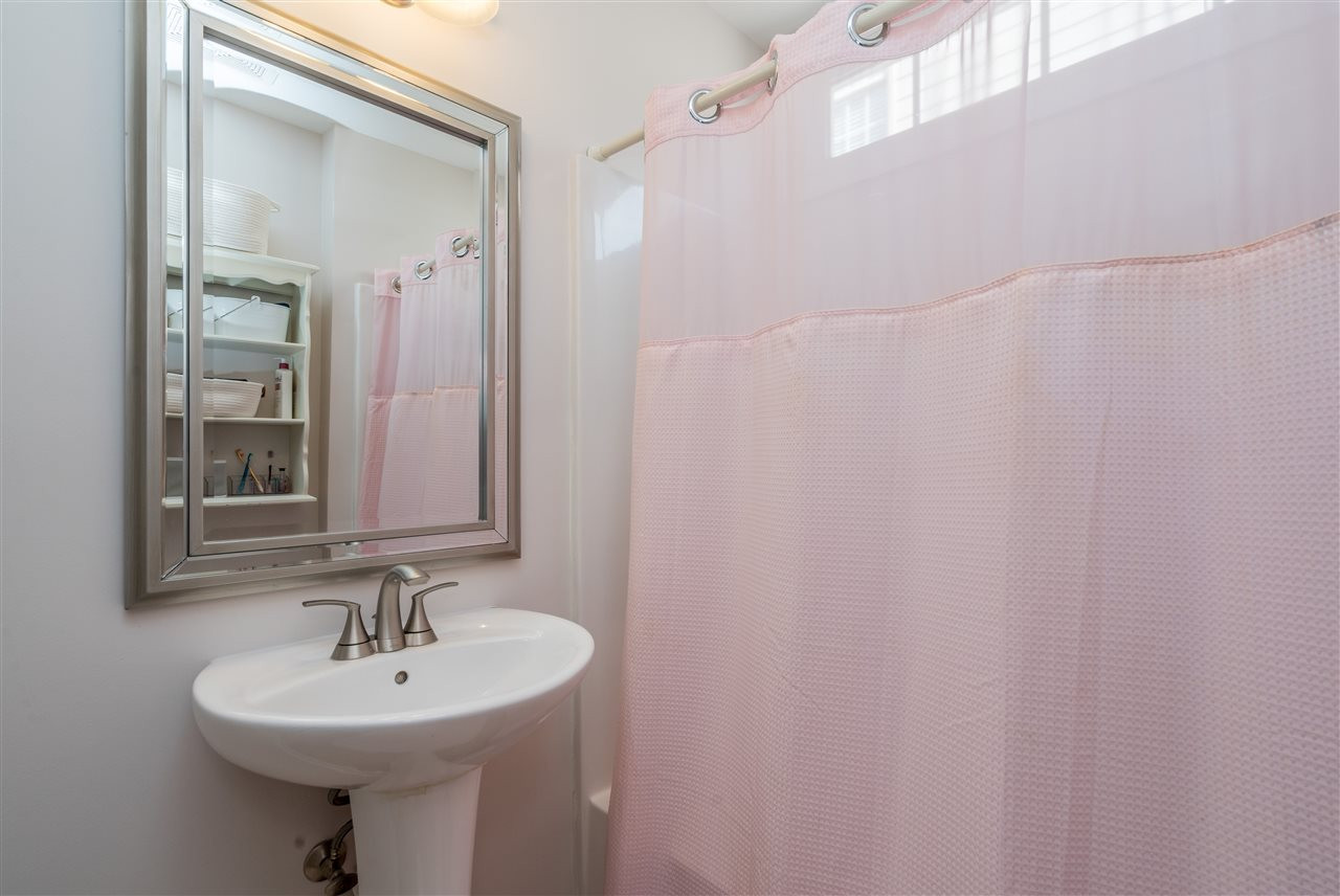8407 Wheatstone Lane Raleigh, NC 27613 - Photo 20 of 28 Bathroom