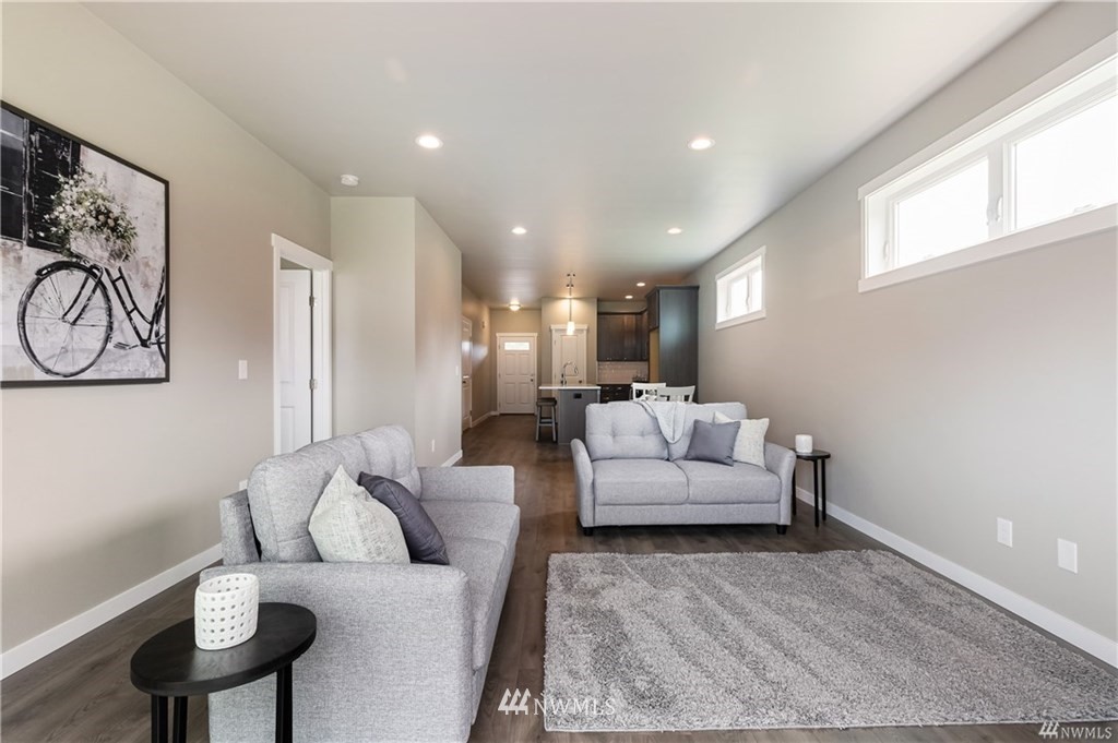 6934 Red Ridge Drive, Unit B Lynden, WA 98264 - Photo 18 of 34 a living room with furniture and a couch