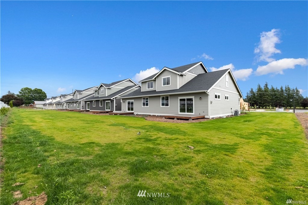 6934 Red Ridge Drive, Unit B Lynden, WA 98264 - Photo 32 of 34 a view of a house with a big yard