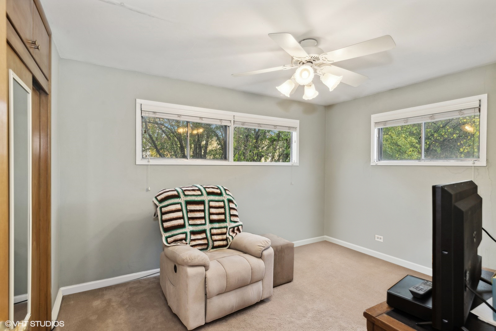 1425 Sunset Ridge Road Northbrook, IL 60062 - Photo 12 of 17 a living room with furniture and a window