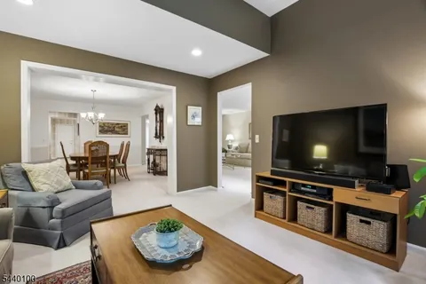 $899,000 | 19 Chadwell Place, Morristown, NJ 07960