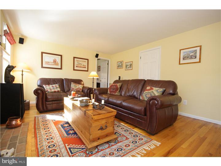 3 Kendles Run Road Moorestown, NJ 08057 - Photo 4 of 19 a living room with furniture and a rug
