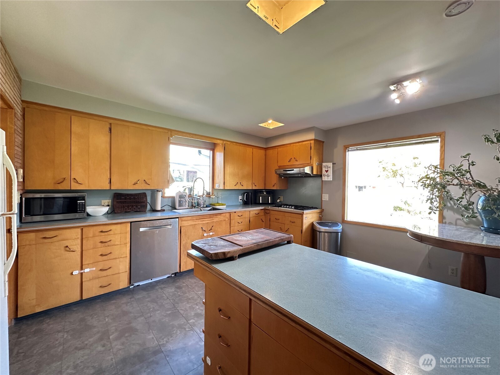 12648 Markwood Road Burlington, WA 98233 - Photo 2 of 20