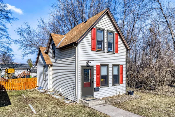 $210,000 | 309 Sidney Street East, St. Paul, MN 55107