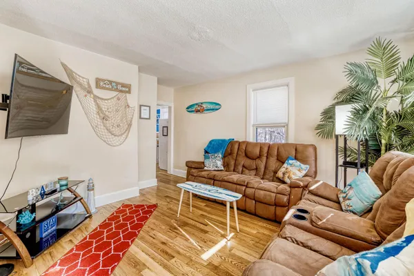 $210,000 | 309 Sidney Street East, St. Paul, MN 55107