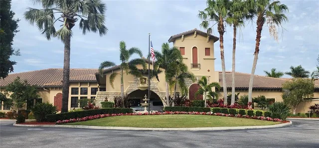 a view of a very nice looking room